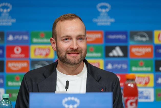 Josef Thaurer (FC Bayern Muenchen, Pressesprecher) bei der Pressekonferenz, GER, Internationale Pressekonferenz, FC Bayern Muenchen, Fussball, UEFA Womens Champions League, Halbfinale, Hinspiel, Saison 2025 2026, 24.04.2026, GER, Internationale Pressekonferenz, FC Bayern Muenchen, Fussball, UEFA Womens Champions League, Halbfinale, Hinspiel, Saison 2025 2026, 24.04.2026 Muenchen Copyright: xEibner-Pressefoto JennixMaulx EP_JML