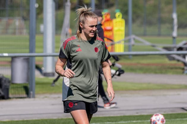 Georgia Stanway (FC Bayern Muenchen Frauen, 31) GER, FC Bayern Muenchen Frauen, Fussball, UEFA Womens Champions League, Abschlusstraining vor Halbfinale gegen FC Barcelona, Barca Saison 2025 2026, 24.04.2026 (DFL DFB REGULATIONS PROHIBIT ANY USE OF PHOTOGRAPHS as IMAGE SEQUENCES and or QUASI-VIDEO). GER, FC Bayern Muenchen Frauen, Fussball, UEFA Womens Champions League, Abschlusstraining vor Halbfinale gegen FC Barcelona, Saison 2025 2026, 24.04.2026 Muenchen Copyright: xEibner-Pressefoto FranzxFeinerx EP_HFR