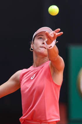 April 24, 2026, Madrid, Madrid, Spain: Zeynep Sonmez of Turkey plays against Cristina Bucsa of Spain during the Mutua Madrid Open 2026, ATP, Tennis Herren Masters 1000 and WTA, Tennis Damen 1000, at La Caja Magica on April 24, 2026 in Madrid, Spain. Mutua Madrid Open 2026 - Day 5 - ZUMAa181 20260424_zaa_a181_180 Copyright: xIrinaxR.xHipolitox