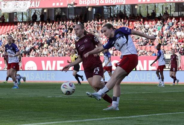 24.04.2026 - Fussball - Saison 2025 2026 - 1. Frauen - Fussball - Bundesliga - 23. Spieltag: 1. FC Nürnberg FCN ( Club ) - Hamburger SV HSV - Sportfoto Zink DaMa - xdaxmax - Emöke Emoeke Papai (15, 1. FC Nürnberg FCN ) Jonna Wrede (26, Hamburger SV )