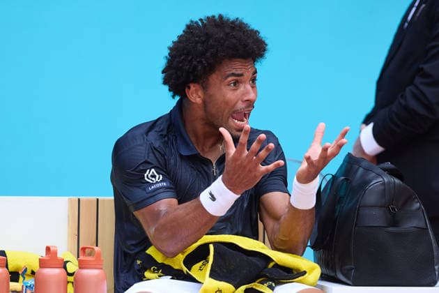 Mutua Madrid Open - Day Five Arthur Fils of France reacts against Ignacio Buse of Peru during the MenÕs Singles match on day five of the Mutua Madrid Open at Caja Magica on April 24, 2026, in Madrid, Spain. Madrid Caja Magica Madrid Spain RL_MMO2K26_001080 Copyright: xRicardoxLarreinax