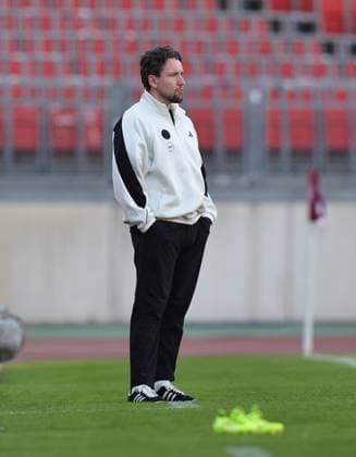 24.04.2026 - Fussball - Saison 2025 2026 - 1. Frauen - Fussball - Bundesliga - 23. Spieltag: 1. FC Nürnberg FCN ( Club ) - Hamburger SV HSV - Sportfoto Zink DaMa - xdaxmax - Thomas Oostendorp ( Trainer 1. FC Nürnberg FCN ) nachdenklich