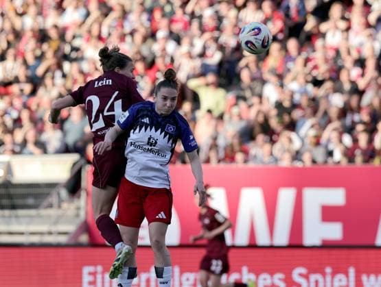 24.04.2026 - Fussball - Saison 2025 2026 - 1. Frauen - Fussball - Bundesliga - 23. Spieltag: 1. FC Nürnberg FCN ( Club ) - Hamburger SV HSV - Sportfoto Zink DaMa - xdaxmax - Nastassja Lein (24, 1. FC Nürnberg FCN ) Michela Croatto (13, Hamburger SV )