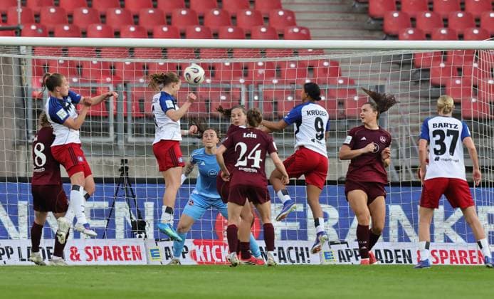 24.04.2026 - Fussball - Saison 2025 2026 - 1. Frauen - Fussball - Bundesliga - 23. Spieltag: 1. FC Nürnberg FCN ( Club ) - Hamburger SV HSV - Sportfoto Zink DaMa - xdaxmax - Tor Treffer Torschuß zum 0:1 - Torschütze Annaleen Katharina Böhler (6, Hamburger SV ) gegen Lourdes Carmen Romero Grzondziel (25, 1. FC Nürnberg FCN )