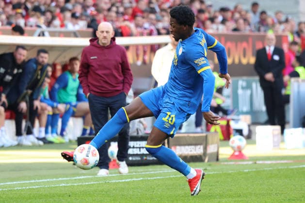24.04.2026, xrekx, Fussball 2.Bundesliga, 1.FC Kaiserslautern - Eintracht Braunschweig v.l. Faride Alidou (Eintracht Braunschweig) (DFL DFB REGULATIONS PROHIBIT ANY USE OF PHOTOGRAPHS as IMAGE SEQUENCES and or QUASI-VIDEO) Kaiserslautern