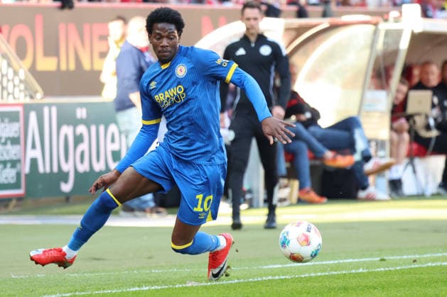 24.04.2026, xrekx, Fussball 2.Bundesliga, 1.FC Kaiserslautern - Eintracht Braunschweig v.l. Faride Alidou (Eintracht Braunschweig) (DFL DFB REGULATIONS PROHIBIT ANY USE OF PHOTOGRAPHS as IMAGE SEQUENCES and or QUASI-VIDEO) Kaiserslautern