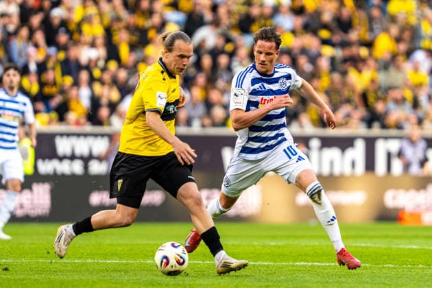 Lars Timo Gindorf (Alemannia Aachen, 23) und Christian Viet (MSV Duisburg, 10) Alemannia Aachen vs. MSV Duisburg, Fussball, 3. Liga, 35. Spieltag, Saison 2025 2026, 23.04.2026 DFB REGULATIONS PROHIBIT ANY USE OF PHOTOGRAPHS AS IMAGE SEQUENCES AND OR QUASI-VIDEO Alemannia Aachen vs. MSV Duisburg, Fussball, 3. Liga, 35. Spieltag, Saison 2025 2026, 23.04.2026 Aachen *** Lars Timo Gindorf Alemannia Aachen, 23 and Christian Viet MSV Duisburg, 10 Alemannia Aachen vs MSV Duisburg, Football, 3 Liga, 35 Matchday, Season 2025 2026, 23 04 2026 DFB REGULATIONS PROHIBIT ANY USE OF PHOTOGRAPHS AS IMAGE SEQUENCES AND OR QUASI VIDEO Alemannia Aachen vs MSV Duisburg, Football, 3 Liga, 35 Matchday, Season 2025 2026, 23 04 2026 Aachen Copyright: xEibner-Pressefoto J.xDerondeaux EP_JDU