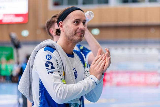 Silvio Heinevetter (ThSV Eisenach, 12) im Jubel nach 29:34 Sieg GER, GWD Minden vs. ThSV Eisenach, Handball, 1. Bundesliga, 29. Spieltag, Spielzeit 2025 2026, 24.04.2026 GER, GWD Minden vs. ThSV Eisenach, Handball, 1. Bundesliga, 29. Spieltag, Spielzeit 2025 2026, 24.04.2026 Minden Copyright: xEibner-Pressefoto JanxRollingerx EP_JSK