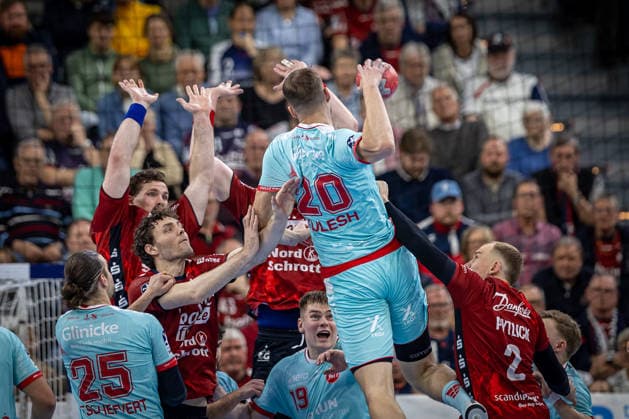 DAIKIN HBL: SG Flensburg-Handewitt vs MT Melsungen; 24.04.26 Abwehraktion gegen Uladzislau Kulesh (Nr.20, MT Melsungen) DAIKIN HBL: SG Flensburg-Handewitt vs MT Melsungen, GP JOULE Arena am 24.04.26 Copyright: xBEAUTIFULxSPORTS MarioxM.xKobergx