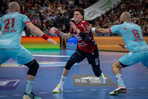DAIKIN HBL: SG Flensburg-Handewitt vs MT Melsungen; 24.04.26 Lasse Kjaer Moller (Nr.64, SG Flensburg-Handewitt) im Angriff DAIKIN HBL: SG Flensburg-Handewitt vs MT Melsungen, GP JOULE Arena am 24.04.26 Copyright: xBEAUTIFULxSPORTS MarioxM.xKobergx