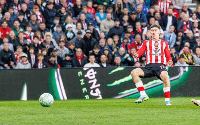24th April 2026; Stadium of Light, Sunderland, England; Premier League Football, Sunderland versus Nottingham Forest; Chris Rigg of Sunderland having a shot at goal WMxSportsxMedia