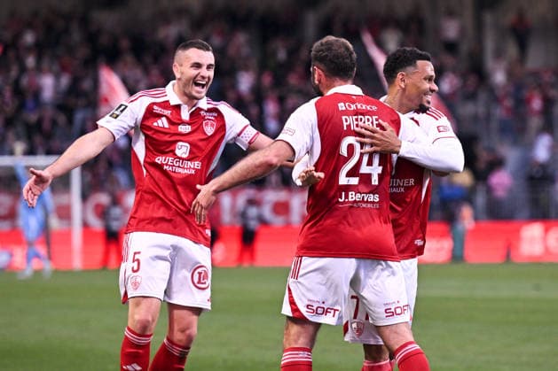 Stade Brestois 29 v RC Lens - Ligue 1 McDonald s 2025 2026 05 Brendan CHARDONNET (sb29) - 77 Kenny LALA (sb29) during the Ligue 1 McDonald s match between Brest and Lens at Stade Francis Le Ble on April 24, 2026 in Brest, France. Brest France  Copyright: xFEPx 776348372