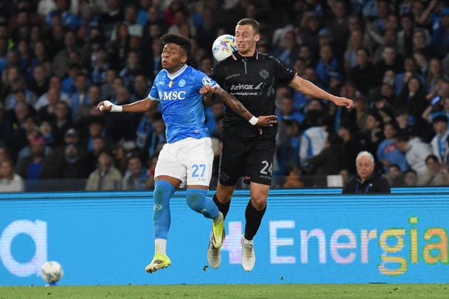 CALCIO - Serie A - SSC Napoli vs US Cremonese Allison Santos of SSC Napoli competes for the ball with Filippo Terracciano of US.Cremonese during the Serie A Enelive match between SSC Napoli vs US Cremonese at Diego Armando Maradona Stadium Naples Italy  Copyright: xIPAxSport ABACAx