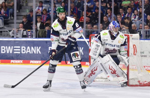 24.04.2026, xblx, Eishockey Penny DEL Finale 2026, Adler Mannheim - Eisbären Berlin v.l. Kai Wissmann (Eisbären Berlin), Jonas Stettmer (Eisbären Berlin) (DFL DFB REGULATIONS PROHIBIT ANY USE OF PHOTOGRAPHS as IMAGE SEQUENCES and or QUASI-VIDEO) Mannheim
