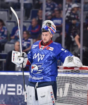 24.04.2026, xblx, Eishockey Penny DEL Finale 2026, Adler Mannheim - Eisbären Berlin v.l. Johan Christer Mattsson (Adler Mannheim) (DFL DFB REGULATIONS PROHIBIT ANY USE OF PHOTOGRAPHS as IMAGE SEQUENCES and or QUASI-VIDEO) Mannheim