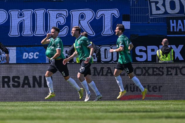 25.04.2026, Fussball, 2. Bundesliga, 31. Spieltag Saison 2025 2026, Preußen Münster - DSC Arminia Bielefeld, Yassine Bouchama (Preußen Münster) freut sich über das Tor zum 1:0, xRHR-FOTO TKx