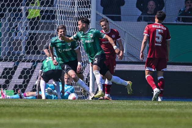 25.04.2026, Fussball, 2. Bundesliga, 31. Spieltag Saison 2025 2026, Preußen Münster - DSC Arminia Bielefeld, Yassine Bouchama (Preußen Münster) erzielt das Tor zum 1:0, xRHR-FOTO TKx