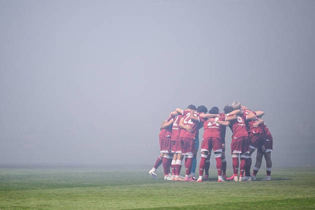 25.04.2026, Fussball, 2. Bundesliga, 31. Spieltag Saison 2025 2026, Preußen Münster - DSC Arminia Bielefeld, Spielerkreis xRHR-FOTO TKx