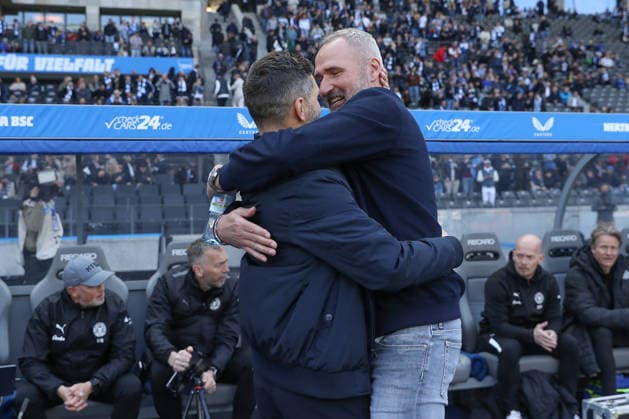25.04.2025, xtgx, Fussball 2. Bundesliga, Hertha BSC Berlin - Holstein Kiel emspor, v.l. Stefan Leitl (Hertha, Trainer), Tim Walter (Kiel, Trainer) (DFL DFB REGULATIONS PROHIBIT ANY USE OF PHOTOGRAPHS as IMAGE SEQUENCES and or QUASI-VIDEO) Berlin