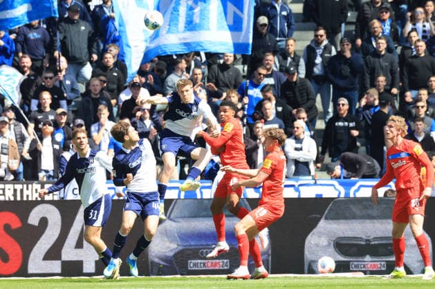 DEU, DFL, 2. FBL, Hertha BSC vs. Holstein Kiel, 25.04.2026, Berliner Olympiastadion, Berlin, DEU, DFL, 2. FBL, Hertha BSC vs. Holstein Kiel, im Bild Luca Schuler (Hertha BSC Berlin 18), Linus Gechter (Hertha BSC Berlin 44), Marton Dardai (Hertha BSC Berlin 31), Phil Harres (Holstein Kiel 19), Noah Oberbeck (Holstein Kiel 39) DFL - regulations prohibit any use of Photographs as image sequences and or quasi-video