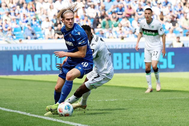 25.04.2026, xrekx, Fussball 2.Bundesliga, Karlsruher SC - Hannover 96 v.l. David Herold (Karlsruher SC) (DFL DFB REGULATIONS PROHIBIT ANY USE OF PHOTOGRAPHS as IMAGE SEQUENCES and or QUASI-VIDEO) Karlsruhe
