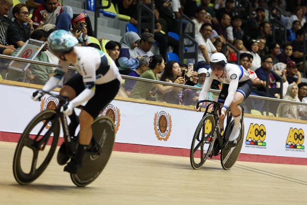 UCI Track World Cup: Nilai Picture by Alex Whitehead SWpix.com - 25 04 2026 - Cycling - UCI Track World Cup: Nilai - Velodrom Nasional Malaysia, Nilai, Malaysia - Women™s Sprint - Semifinals - Emma Finucane (Great Britain) Nilai Velodrom Nasional Malaysia Malaysia Copyright: x xSWpix.comx(t axPhotographyxHubxLtd)xAlexxWhitehead SWpix.comx SWP-3030-13117
