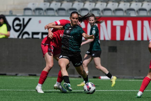 Schweiz: AXA Women s Super League 2025 26, FC Thun vs Yverdon FC - Stockhorn Arena, Thun: Ines Khiri (9 Yverdon) Copyright: xKjetilxWaberx