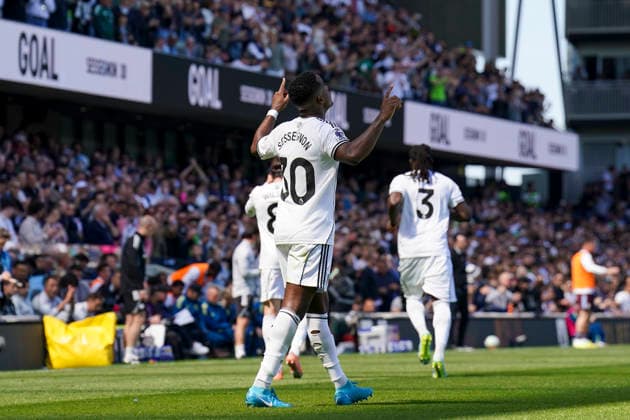 Fulham v Aston Villa, Premier League Fulham defender Ryan Sessegnon (30) scores a GOAL 1-0 and celebrates during the Fulham v Aston Villa Premier League match at Craven Cottage, London, England on 25 April 2026 Credit: Robbie Hoad Every Second Media Editorial use only. All images are copyright Every Second Media Limited. No images may be reproduced without prior permission. All rights reserved. Premier League and Football League images are subject to licensing agreements with Football DataCo Limited. see https: www.football-dataco.com Copyright: xIMAGO EveryxSecondxMediax ESM-1947-0023 RobbiexHoadx xEveryxSecondxMediax