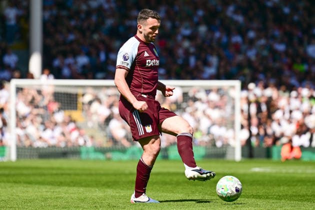 Fulham v Aston Villa, Premier League Aston Villa midfielder John McGinn (7) looks to release the ball during the Premier League match between Fulham and Aston Villa at Craven Cottage, London, UK on 25 April 2026. London Craven Cottage Greater London UK Editorial use only DataCo restrictions apply See www.football-dataco.com , Copyright: xDennisxGoodwinx PSI-24149-0046