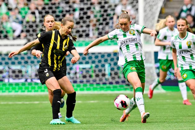 STOCKHOLM, SVERIGE 20260425 Häckens Aivi Luik och Hammarbys Svea Rehnberg under den första finalmatchen i Europa Cup mellan Hammarby och Häcken pa 3Arena. STOCKHOLM SVERIGE x10030x