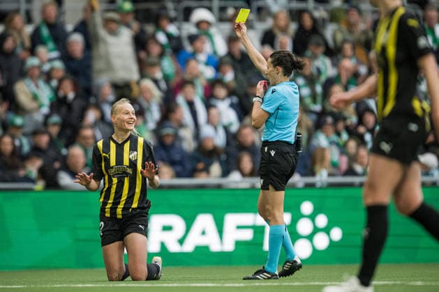 260425 Stine Sandbech of Häcken receives a yellow card during the UEFA Women s Europa Cup final match leg 1 between Hammarby and Häcken on April 25, 2026 in Stockholm. Photo: Jonathan Näckstrand BILDBYRAN COP 94 JN0267 fotboll football soccer fotball europa cup hammarby häcken uefa womens europa cup dam bbeng Copyright: JONATHANxNÄCKSTRAND BB260425JN013