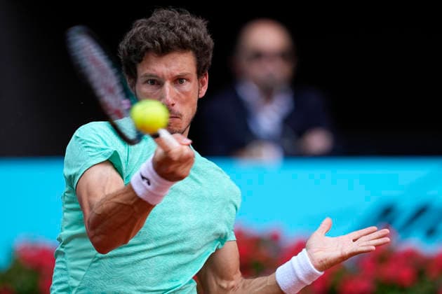 April 25, 2026, Madrid, Madrid, Spain: Pablo Carreno Busta of Spain plays against Alejandro Davidovich Fokina of Spain during the Mutua Madrid Open 2026, ATP, Tennis Herren Masters 1000 and WTA, Tennis Damen 1000, at La Caja Magica on April 25, 2026 in Madrid, Spain. Mutua Madrid Open 2026 - Day 6 - ZUMAa181 20260425_zaa_a181_033 Copyright: xOscarxJ.xBarrosox