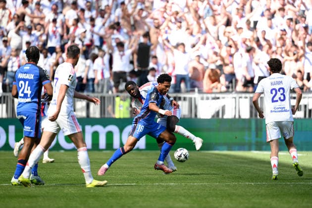 Olympique Lyonnais v AJ Auxerre - Ligue 1 McDonald s 2025 2026 19 Danny NAMASO (aja) - 05 Orel MANGALA (ol) during the Ligue 1 McDonald s match between Lyon and Auxerre at Groupama Stadium on April 25, 2026 in Lyon, France. Lyon France  Copyright: xFEPx 776348368
