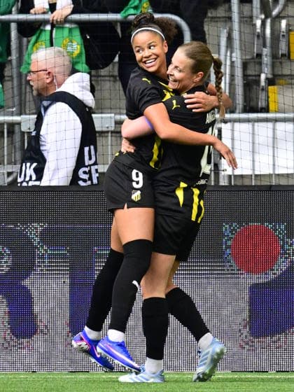 Häcken s Felicia Schröder celebrates after scoring 1-0 and is congratulated by Monica Jusu Bah and Anna Anvegard during the first final match of the Europa Cup between Hammarby and BK Häcken at 3Arena in Stockholm, Sweden on april 25, 2026. STOCKHOLM SWEDEN x10030x