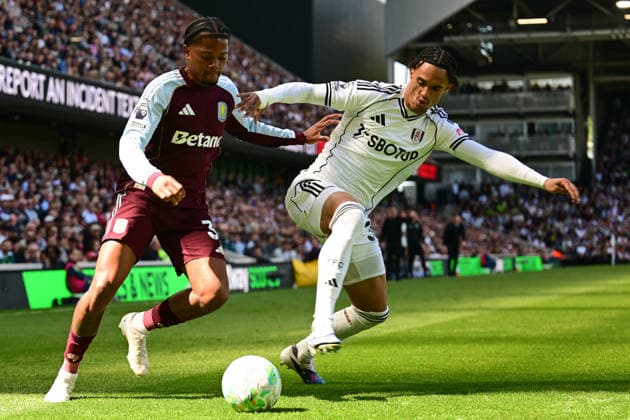 Fulham v Aston Villa, Premier League Fulham midfielder Antonee Robinson (33) tackles Aston Villa midfielder Leon Bailey (31) during the Premier League match between Fulham and Aston Villa at Craven Cottage, London, UK on 25 April 2026. London Craven Cottage Greater London UK Editorial use only DataCo restrictions apply See www.football-dataco.com , Copyright: xDennisxGoodwinx PSI-24149-0077