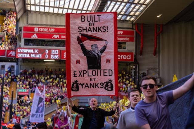 Football - FA Premier League - Liverpool FC v Crystal Palace FC LIVERPOOL, ENGLAND - Saturday, April 25, 2026: Liverpool s supporters banner Built by Shanks, exploited by Yanks in protest of the proposed ticket price increases during the FA Premier League match between Liverpool FC and Crystal Palace FC at Anfield. (Photo by David Rawcliffe Propaganda) LIVERPOOL Anfield MERSEYSIDE ENGLAND  Copyright: xDavidxRawcliffex P2026-04-25-Liverpool_Crystal_Palace-37