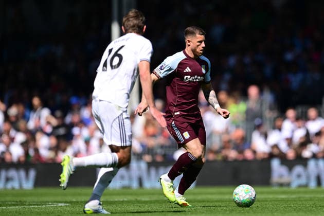 Fulham v Aston Villa, Premier League Aston Villa midfielder Ross Barkley (6) under pressure from Fulham midfielder Sander Berge (16) during the Premier League match between Fulham and Aston Villa at Craven Cottage, London, UK on 25 April 2026. London Craven Cottage Greater London UK Editorial use only DataCo restrictions apply See www.football-dataco.com , Copyright: xDennisxGoodwinx PSI-24149-0081
