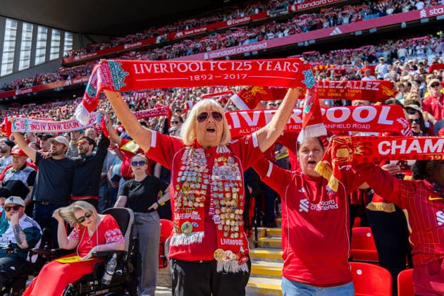 Football - FA Premier League - Liverpool FC v Crystal Palace FC LIVERPOOL, ENGLAND - Saturday, April 25, 2026: Liverpool s supporters sing You ll Never Walk Alone before the FA Premier League match between Liverpool FC and Crystal Palace FC at Anfield. (Photo by David Rawcliffe Propaganda) LIVERPOOL Anfield MERSEYSIDE ENGLAND  Copyright: xDavidxRawcliffex P2026-04-25-Liverpool_Crystal_Palace-38
