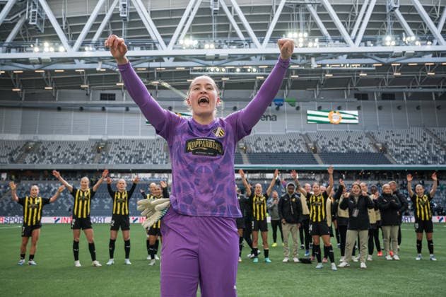 260425 Goalkeeper Fanney Birkisdottir of Häcken celebrates after the UEFA Women s Europa Cup final match leg 1 between Hammarby and Häcken on April 25, 2026 in Stockholm. Photo: Jonathan Näckstrand BILDBYRAN COP 94 JN0267 fotboll football soccer fotball europa cup hammarby häcken uefa womens europa cup dam bbeng jubel Copyright: JONATHANxNÄCKSTRAND BB260425JN034