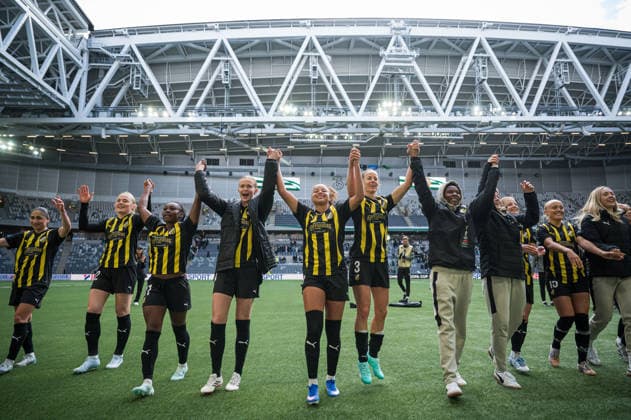 260425 Players of Häcken celebrate after the UEFA Women s Europa Cup final match leg 1 between Hammarby and Häcken on April 25, 2026 in Stockholm. Photo: Jonathan Näckstrand BILDBYRAN COP 94 JN0267 fotboll football soccer fotball europa cup hammarby häcken uefa womens europa cup dam bbeng jubel Copyright: JONATHANxNÄCKSTRAND BB260425JN038