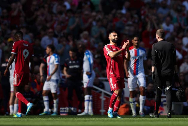 Liverpool, England, 25th April 2026. Mohamed Salah of Liverpool applauds the fans as he goes off with an injury during the Liverpool vs Crystal Palace Premier League match at Anfield, Liverpool. Picture credit should read: Jessica Hornby Sportimage EDITORIAL USE ONLY. No use with unauthorised audio, video, data, fixture lists, club league logos or live services. Online in-match use limited to 120 images, no video emulation. No use in betting, games or single club league player publications. SPI_044_JH_LIVERPOOL_CRYSTAL_PALACE SPI-4733-0044