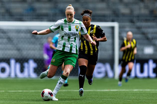 260425 Emelie Bragstad of Hammarby and Felicia Schröder of Häcken during the UEFA Women s Europa Cup final match between Hammarby and Häcken on April 25, 2026 in Stockholm. Photo: Caisa Rasmussen BILDBYRAN COP 353 JN0267 fotboll football soccer fotball europa cup hammarby häcken uefa womens europa cup dam bbeng Copyright: CAISAxRASMUSSEN BB260425CR023