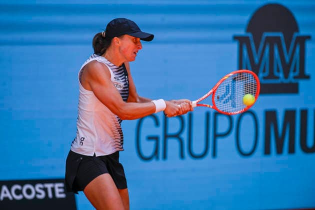 April 25, 2026, Madrid, Madrid, Spain: IGA SWIATEK of Poland during the Mutua Madrid Open 2026, ATP, Tennis Herren Masters 1000 and WTA, Tennis Damen 1000 tennis tournament, celebrated at Caja Magica on April 24, 2026 in Madrid, Spain. Madrid Spain - ZUMAc312 20260425_zsp_c312_279 Copyright: xOscarxManuelxSanchezx