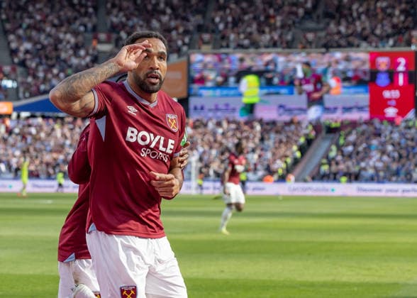 West Ham United v Everton, Premier League, Football, London Stadium, London, UK - 25 Apr 2026 Goal. Callum Wilson of West Ham United (9) scores the second goal for the Hammers in stoppage time (2-1) London London Stadium Stratford GBR, UK NEWSPAPERS OUT Copyright: xEllixBirchx