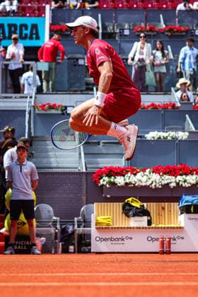 Mutua Madrid Open 2026 - Day 6 Casper Ruud of Norway jumps during his pre-match routine before facing Jaume Munar of Spain in their Men s Singles match on Day Six of the Mutua Madrid Open at La Caja Magica on April 25, 2026, in Madrid, Spain. Madrid Madrid Spain  Copyright: xMiguelxReisx originalFilename:reis-notitle260425_np2vX.jpg