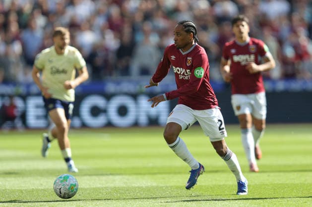 LONDON, ENGLAND, APRIL 25: Kyle Walker-Peters of West Ham United during the Premier League match between West Ham United and Everton at London Stadium on April 25th, 2026 in London, England (Photo by Alexander Canillas Sports Press Photo) Copyright: xAlexanderxCanillas SPPx Sportspressphoto_SPR135649