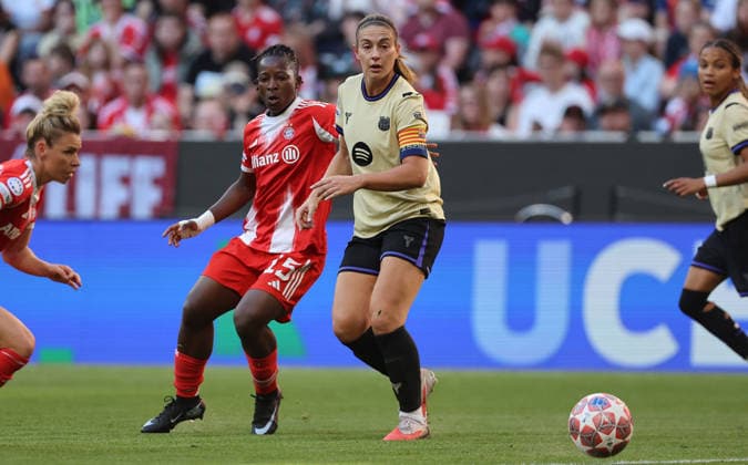Amani Bernadette - Alexia Putellas , Fc Bayern München-Barcelona Halbfinal Women Champions League , Frauen Fußball , in den Allianz Arena Stadion, in München , Bayern , Deutschland. April 25 , 2026 . Photo by: Davide Elias IPA Photo Pressefoto DENL Copyright: xDavidexEliasx