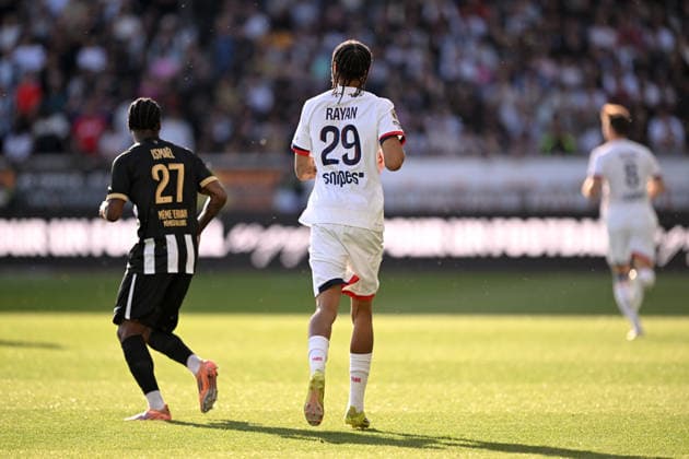 Angers SCO v Paris Saint-Germain - Ligue 1 McDonald s 2025 2026 29 Bradley BARCOLA (psg) during the Ligue 1 McDonald s match between Angers and Paris Saint-Germain at Stade Raymond Kopa on April 25, 2026 in Angers, France. Angers France  Copyright: xFEPx 776348371