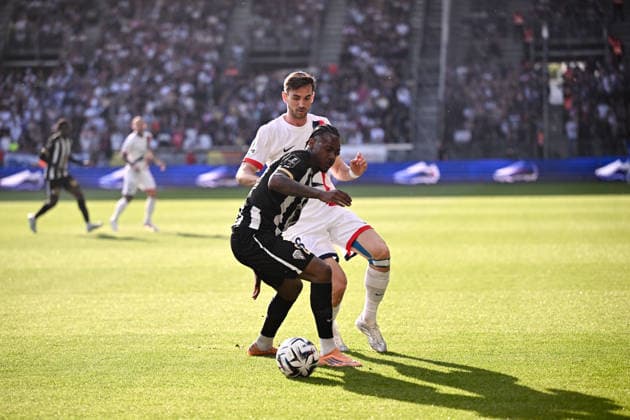 Angers SCO v Paris Saint-Germain - Ligue 1 McDonald s 2025 2026 27 Lilian RAOLISOA (sco) - 08 Fabian RUIZ PENA (psg) during the Ligue 1 McDonald s match between Angers and Paris Saint-Germain at Stade Raymond Kopa on April 25, 2026 in Angers, France. Angers France  Copyright: xFEPx 776348371