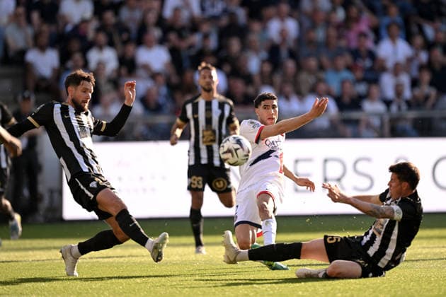 Angers SCO v Paris Saint-Germain - Ligue 1 McDonald s 2025 2026 02 Achraf HAKIMI (psg) during the Ligue 1 McDonald s match between Angers and Paris Saint-Germain at Stade Raymond Kopa on April 25, 2026 in Angers, France. Angers France  Copyright: xFEPx 776348371